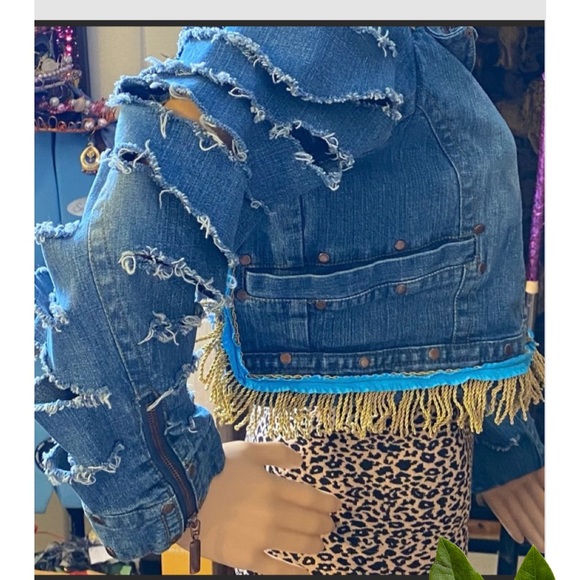 DISTRESSED REMAKE JACKET - Picture 7 of 8